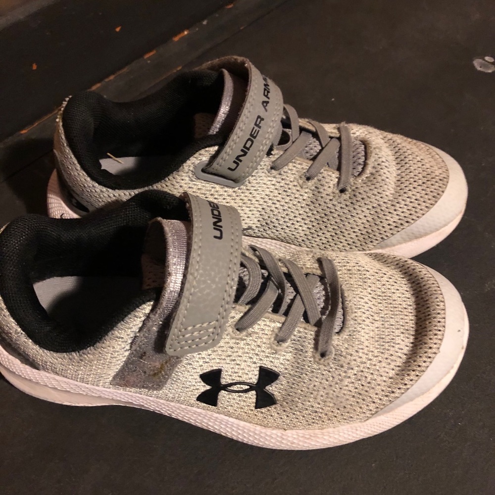Boys UA shoes